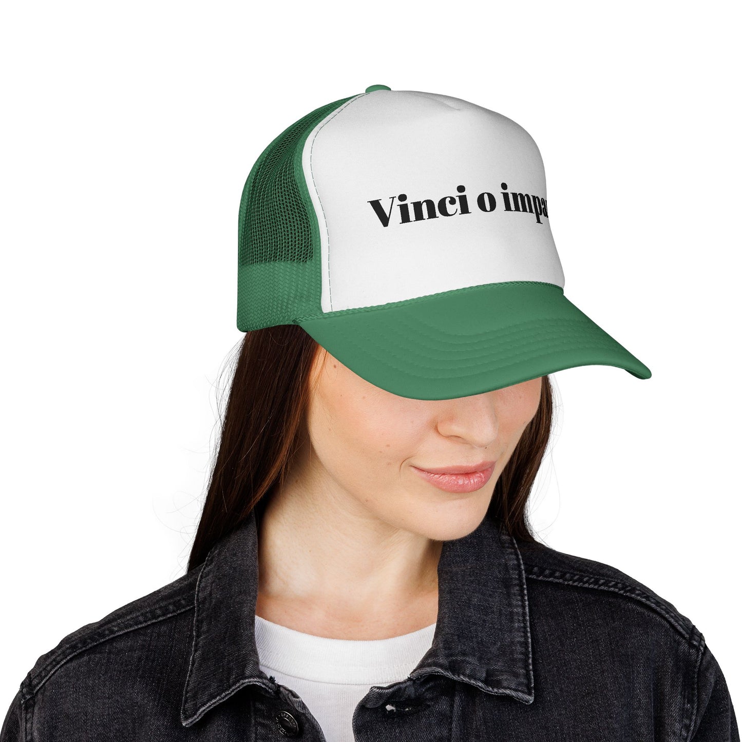 Trucker Cap with Italian Text "Vinci o impara"