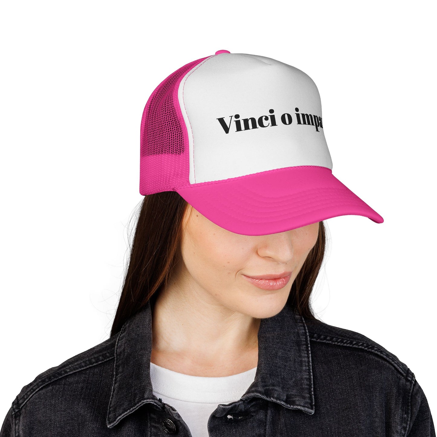 Trucker Cap with Italian Text "Vinci o impara"